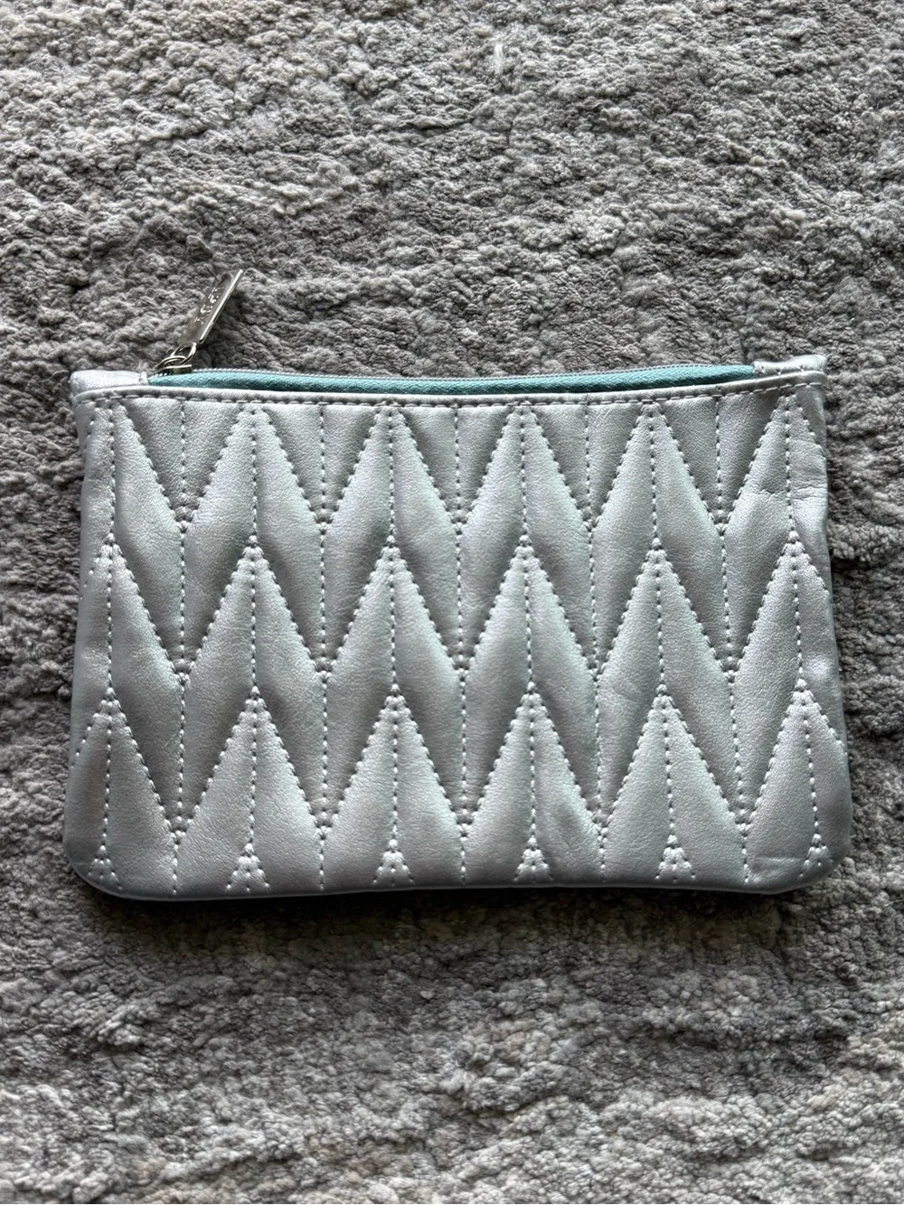 Ipsy Glam Makeup Bag | Metallic Silver Quilted